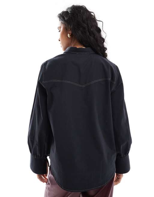 ASOS DESIGN – Oversize-Hemdbluse im Westernstil in Schwarz mit kontrastierenden Ziernähten, 3 von 4