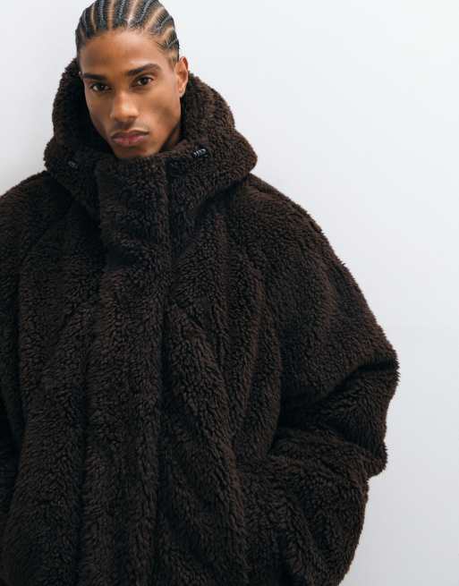 ASOS DESIGN – Oversize-Kapuzenjacke aus Kunstpelz in Braun, 3 von 5