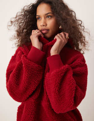 ASOS DESIGN - Oversize-Kapuzenpullover aus Teddyfell in Rot