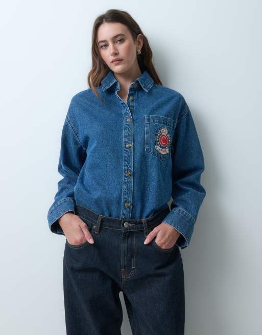 ASOS DESIGN oversize koszula jeansowa z haftem w intensywnym niebieskim, 5 z 5
