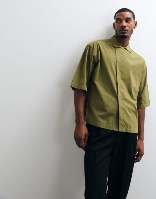 ASOS DESIGN oversize koszula popelinowa z asymetryczną plisą w kolorze khaki, 4 z 5