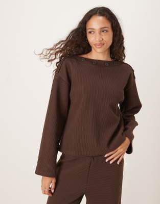 ASOS DESIGN - Oversize-Langarmshirt in Schokobraun mit Knopfdetail, Kombiteil-Brown