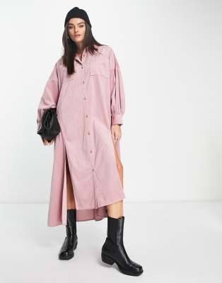 ASOS DESIGN - Oversize-Maxi-Hemdkleid aus Cord in Rosa mit Schlitzen