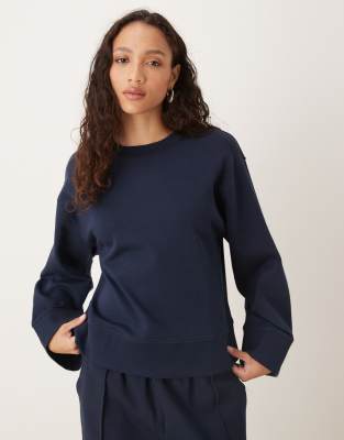 ASOS DESIGN - Oversize-Oberteil aus Interlock-Stoff in Marineblau mit Rundhalsausschnitt