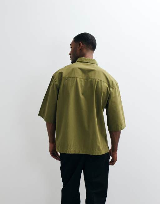 ASOS DESIGN Oversize-Popeline-Hemd mit asymmetrischer Knopfleiste in Khaki, 5 von 5