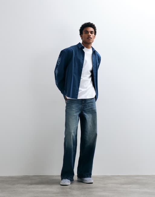 ASOS DESIGN Oversize-Poplin-Hemd mit platzierten Prints in Blau, 2 von 5