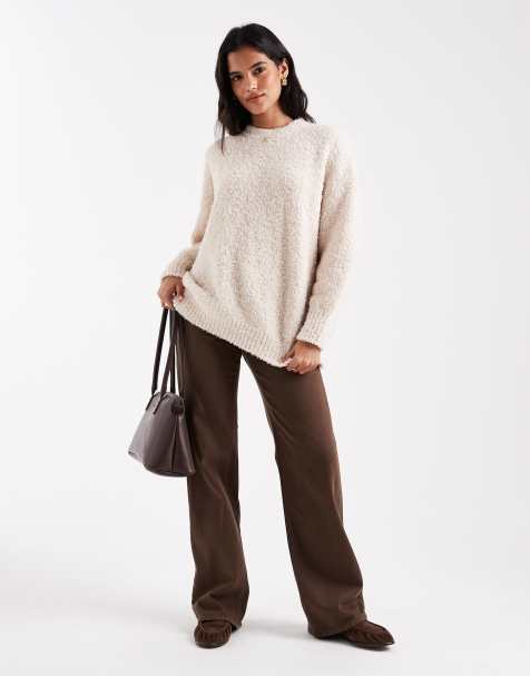 ASOS DESIGN – Oversize-Pullover aus Bouclé in Hellbeige mit abgerundetem Saum - view 1