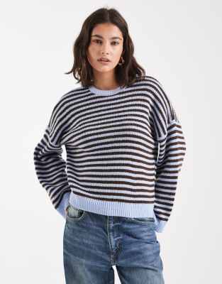 ASOS DESIGN - Oversize-Pullover in blau und schokobraun gestreift
