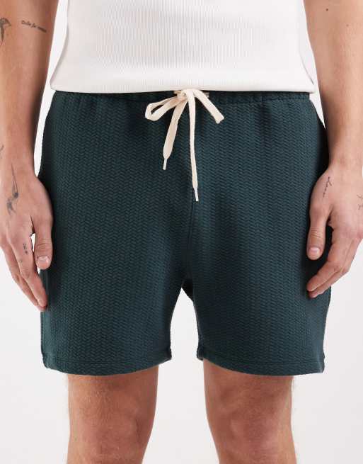 ASOS DESIGN – Oversize-Shorts aus Jersey in Dunkelgrün mit Bubble-Passform und Fischgrätmuster, 5 von 5