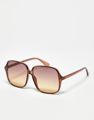 ASOS DESIGN - Oversize-Sonnenbrille im 70er-Stil mit schmalem Gestell in Kristallbraun-Brown