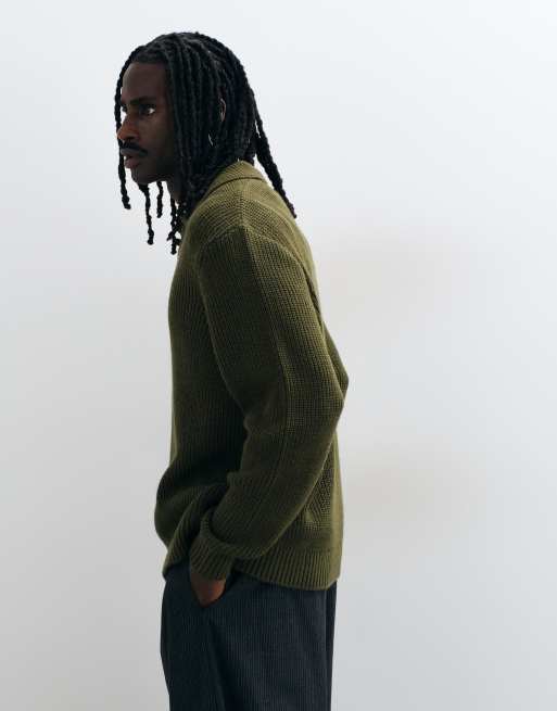 ASOS DESIGN Oversize-Strick-Polo mit Schlitz am Ausschnitt in Khaki, 5 von 5