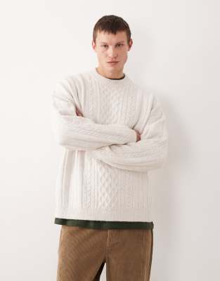 Oversize-Strickpullover in Haferbeige mit Zopfmuster und Rundhalsausschnitt-Neutral Neutral XS