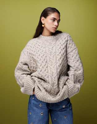 ASOS DESIGn - Oversize-Strickpullover in Hellbeige mit Zopfmuster und Rundhalsausschnitt-Neutral