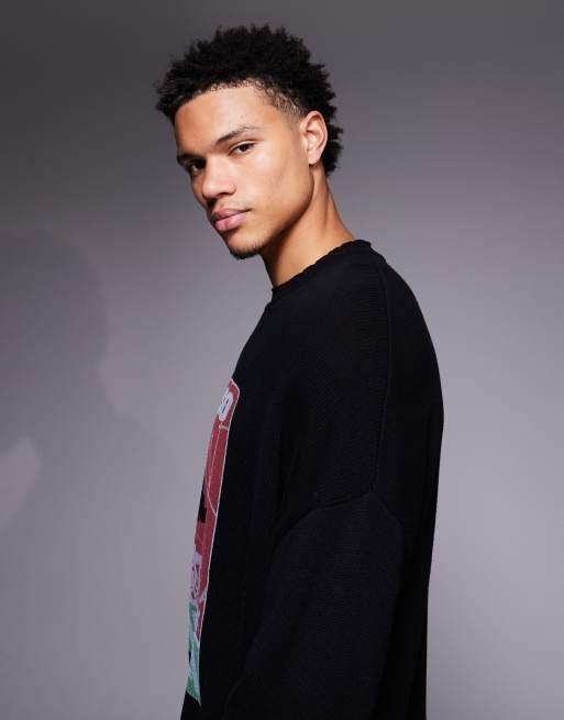 ASOS DESIGN – Oversize-Strickpullover in Schwarz mit Rundhalsausschnitt und Ipegaso-Print, 4 von 5