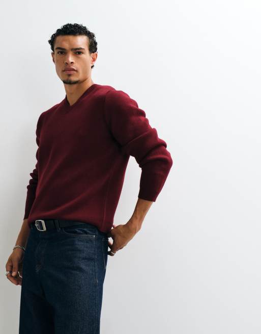 ASOS DESIGN Oversize-Strickpullover mit V-Ausschnitt in Beerenrot, 3 von 5