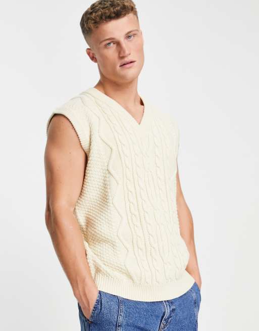 ASOS DESIGN – Oversize-Strickpullunder in Ecru mit Zopfmuster und V-Ausschnitt