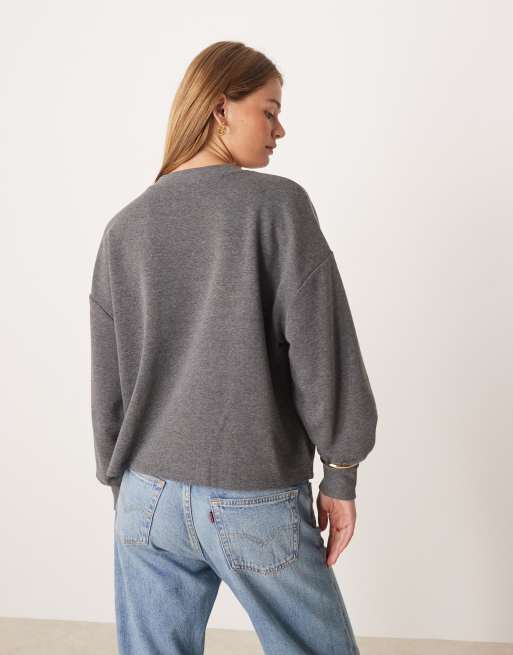 ASOS DESIGN – Oversize-Sweatshirt in Dunkelgrau mit V-Ausschnitt und Kokon-Ärmeln, 3 von 4