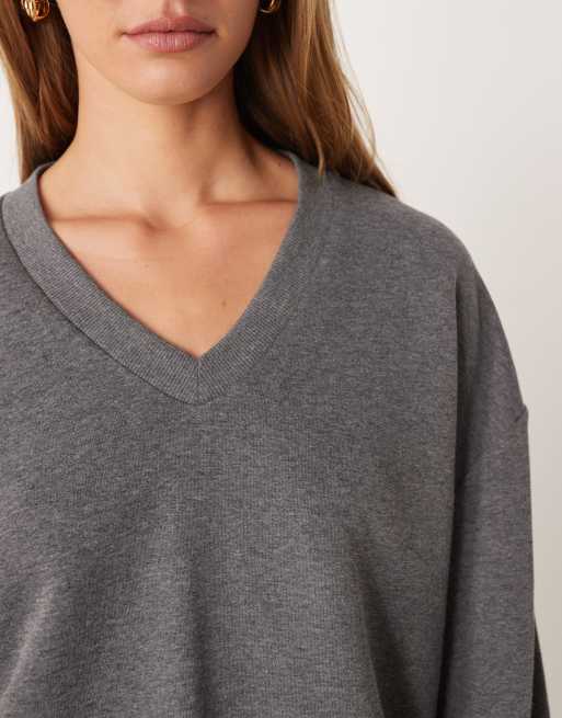 ASOS DESIGN – Oversize-Sweatshirt in Dunkelgrau mit V-Ausschnitt und Kokon-Ärmeln, 4 von 4