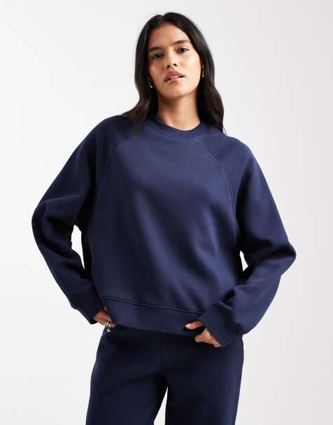 ASOS DESIGN – Oversize-Sweatshirt in Marineblau mit Raglan-Detail und weicher Innenseite - view 1
