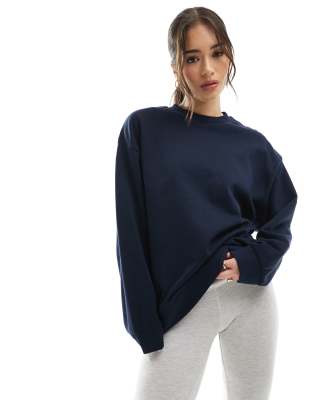 ASOS DESIGN - Oversize-Sweatshirt in Marineblau