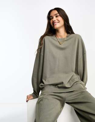 ASOS DESIGN - Oversize-Sweatshirt in verwaschenem Khaki-Grün