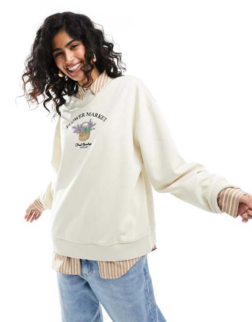 ASOS DESIGN Oversize Sweatshirt in WeiB mit aufgesticktem Flower Market Motiv