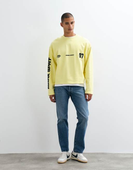ASOS DESIGN oversize sweatshirt med sporttryck i gult, 2 av 5