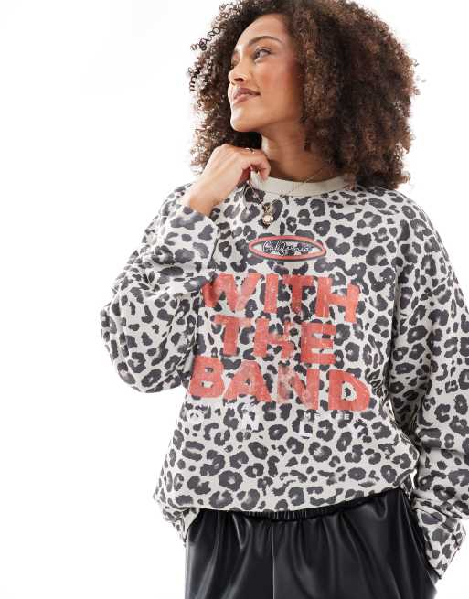 ASOS DESIGN – Oversize-Sweatshirt mit „Band“-Schriftzug und Leopardenmuster
