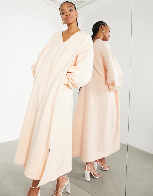 ASOS DESIGN – Oversize-Sweatshirtkleid in zartem Pfirsich