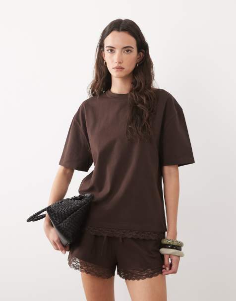ASOS DESIGN – Oversize-T-Shirt aus Baumwolle in Schokobraun mit Spitzensaum, Kombiteil - view 1