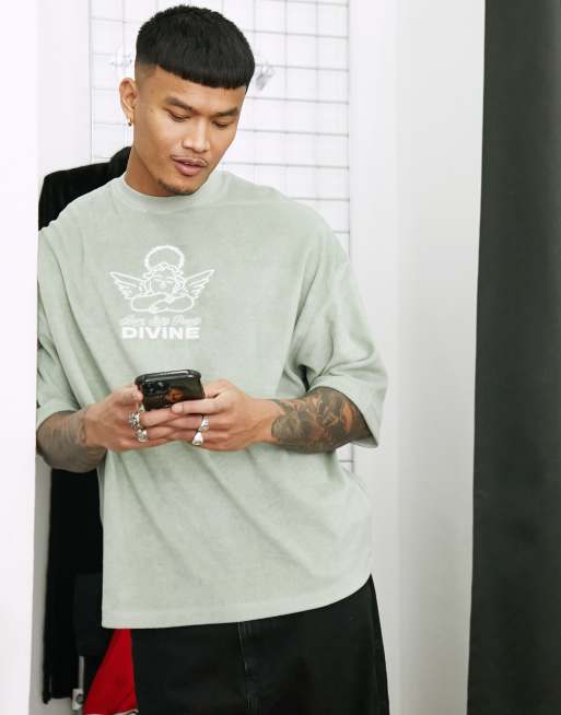 ASOS DESIGN – Oversize-T-Shirt aus Frottee in Grün mit Stickerei
