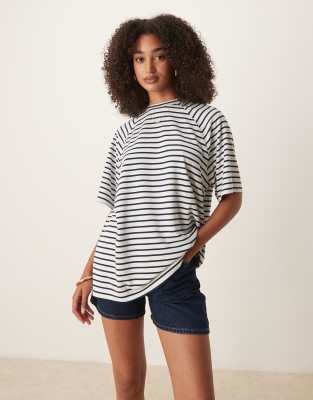 ASOS DESIGN - Oversize-T-Shirt aus Interlock in Marineblau und Weiß gestreift, Kombiteil-Bunt