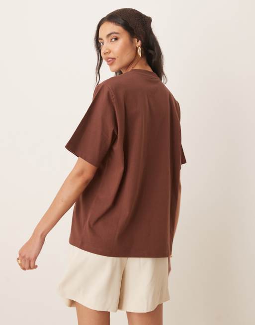 ASOS DESIGN – Oversize-T-Shirt in Braun mit gesticktem Sonnenmotiv, 3 von 4