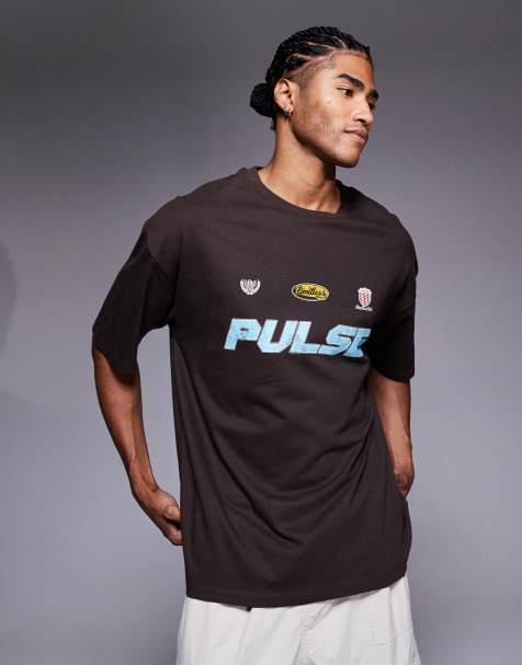 ASOS DESIGN – Oversize-T-Shirt in Braun mit Sports-Grafik - view 1