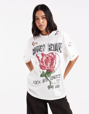 ASOS DESIGN - Oversize-T-Shirt in Cremeweiß mit Rosenprint