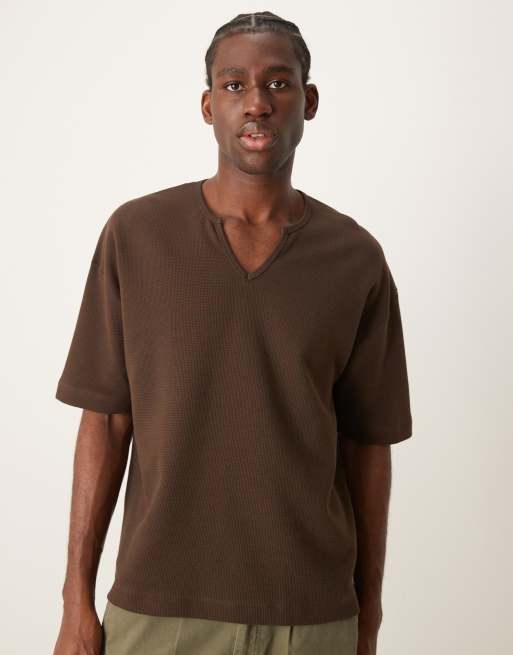 ASOS DESIGN – Oversize-T-Shirt in Dunkelbraun mit Waffelstruktur und U-Ausschnitt