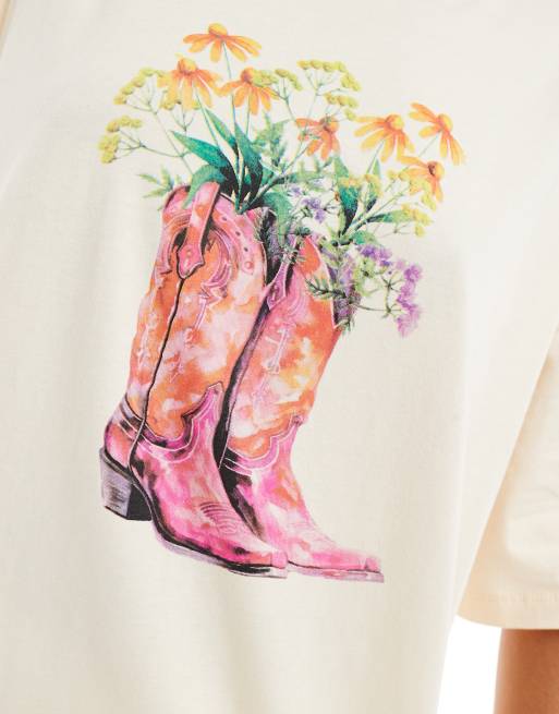 ASOS DESIGN – Oversize-T-Shirt in Ecru mit Cowboystiefel- und Blumen-Grafik, 3 von 4