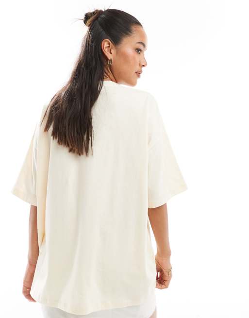 ASOS DESIGN – Oversize-T-Shirt in Ecru mit Cowboystiefel- und Blumen-Grafik, 4 von 4