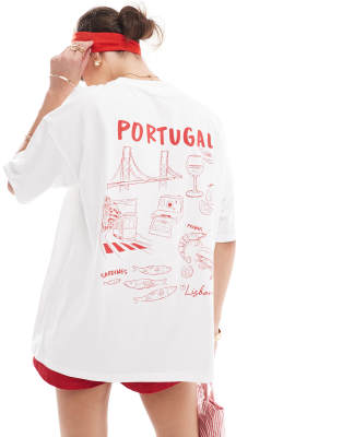 ASOS DESIGN - Oversize-T-Shirt in Elfenbein mit „Portugal"-Grafikprint-Weiß