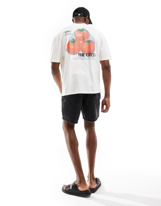 ASOS DESIGN – Oversize-T-Shirt in gebrochenem Weiß mit Tomaten-Print auf dem Rücken, 4 von 4