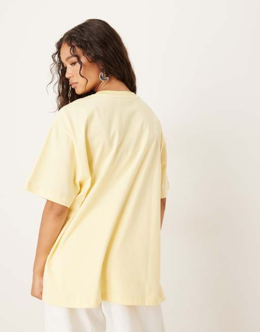 ASOS DESIGN – Oversize-T-Shirt in Gelb mit Espresso-Kaffeegrafik, 3 von 4