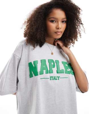 ASOS DESIGN - Oversize-T-Shirt in Grau meliert mit „Naples"-Grafik auf dem Rücken