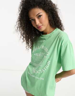 ASOS DESIGN - Oversize-T-Shirt in Grün mit „Well-being"-Schaumprint