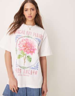 ASOS DESIGN - Oversize-T-Shirt in Kokosmilchweiß mit rosa Blumenprint