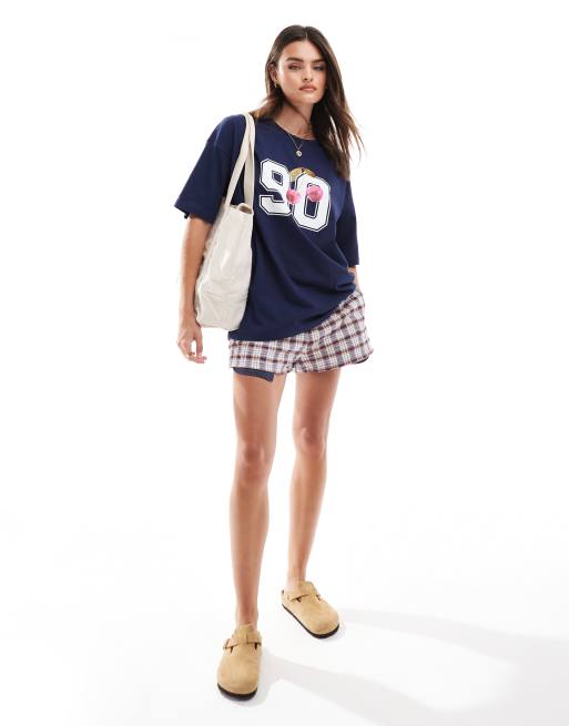 ASOS DESIGN – Oversize-T-Shirt in Marineblau mit Zahlen- und Kirschprint, 2 von 4