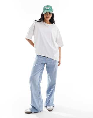 ASOS DESIGN - Oversize-T-Shirt in meliertem Grau mit nach hinten abfallendem Saum