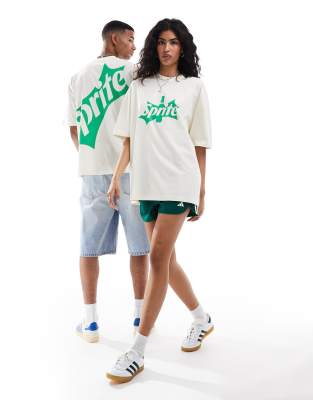 ASOS DESIGN - Oversize-T-Shirt in neutraler Farbe mit Unisex-Passform und lizenziertem Sprite-Logo