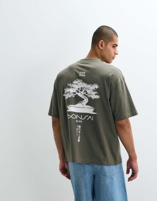ASOS DESIGN – Oversize-T-Shirt in Olivgrün mit Bonsai-Grafik, 4 von 5