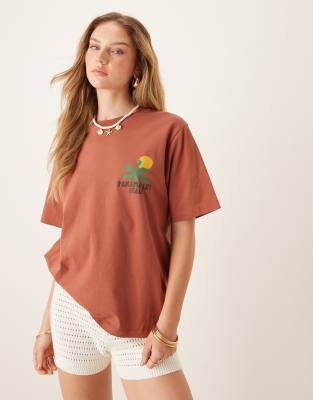 ASOS DESIGN - Oversize-T-Shirt in Rost mit abstraktem Urlaubsmotiv-Grafikprint-Orange