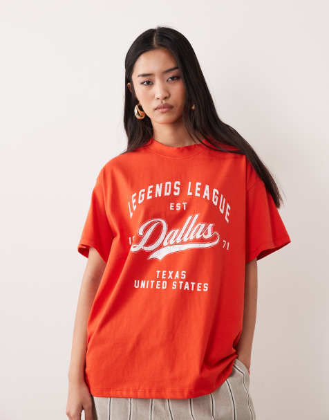 ASOS DESIGN – Oversize-T-Shirt in Rot mit „Dallas“-Fußballgrafik - view 1